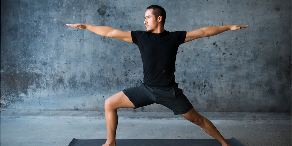 Jóga pro muže: Proč muži potřebují jógu víc, než si myslí